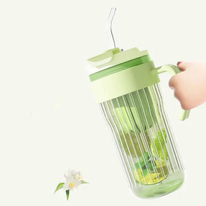 Built-In Straw Lid Design