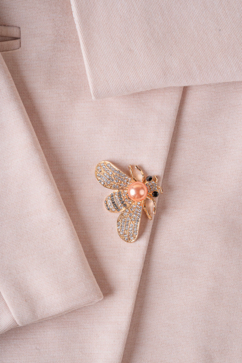 Pearl White Bee