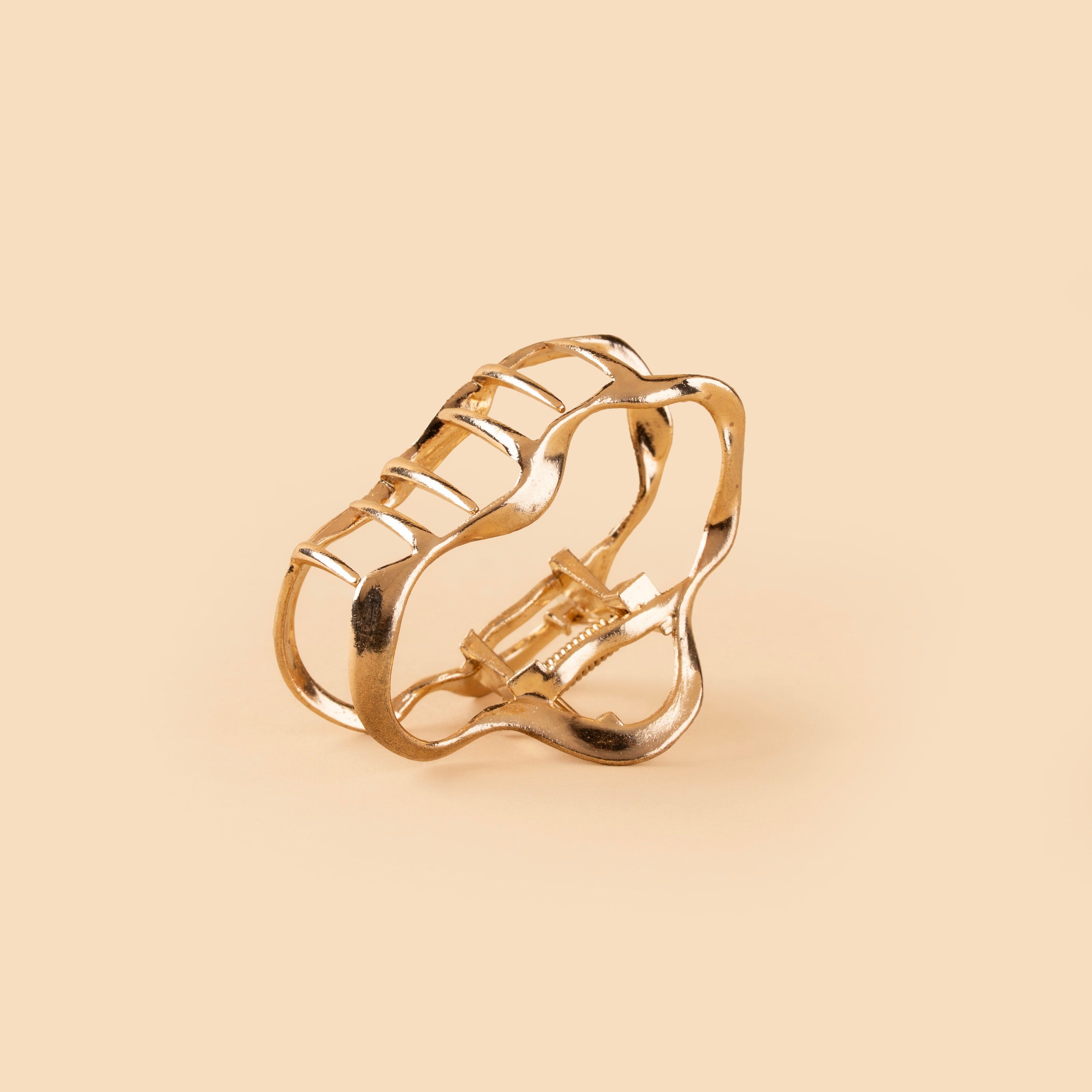 Metal Cloud Claw - Medium