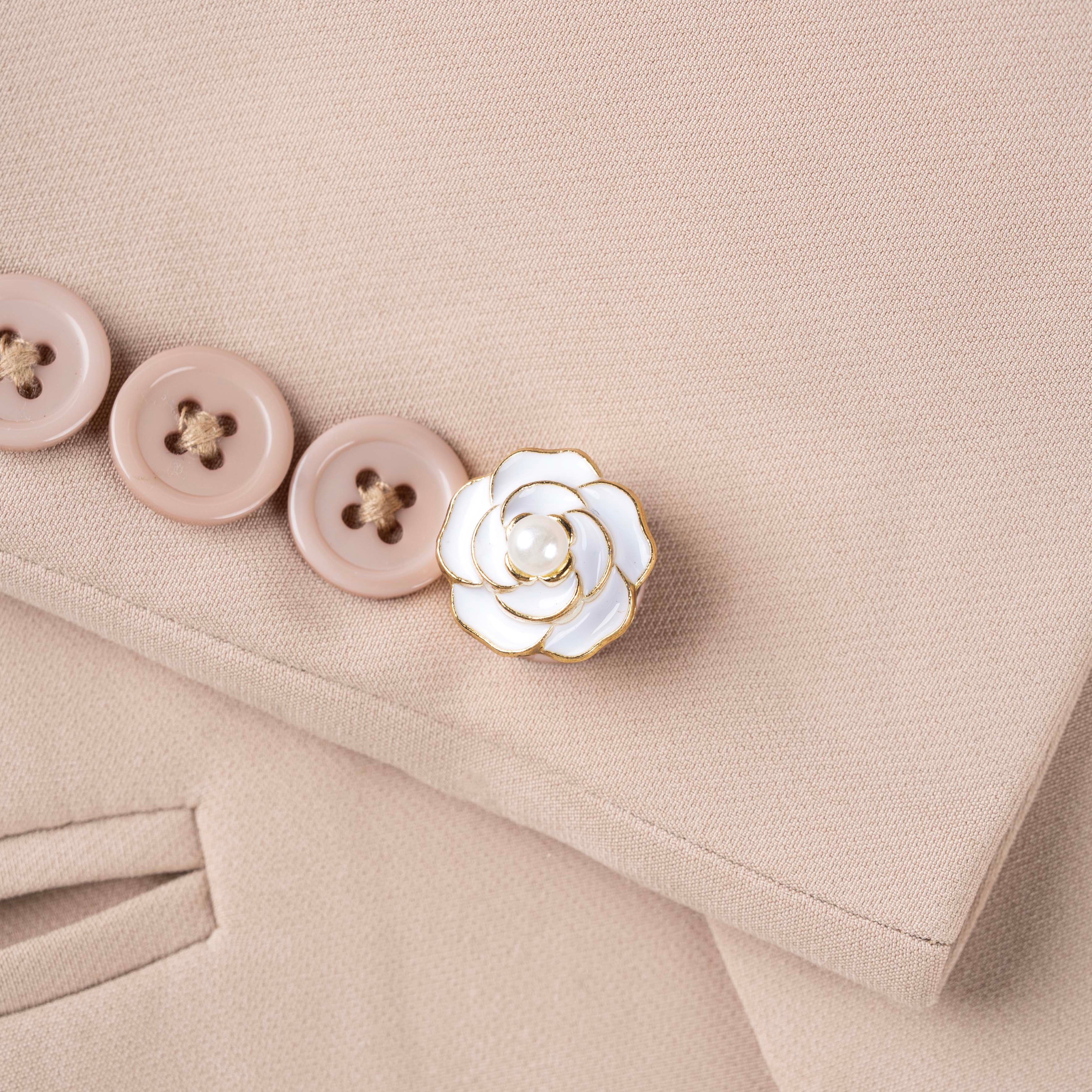 Pearl Rose Bloom