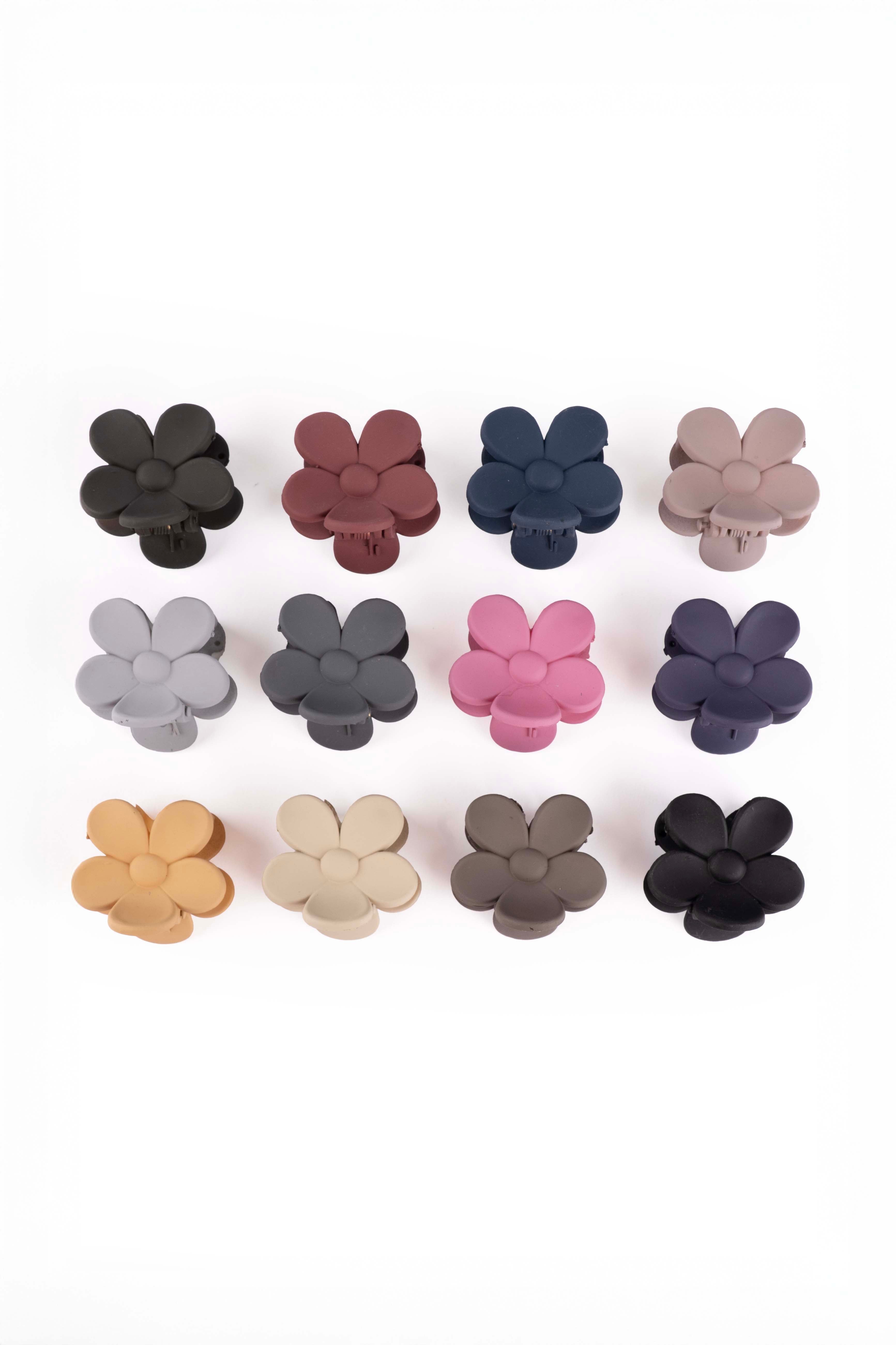 Matte Daisy Claw - Small